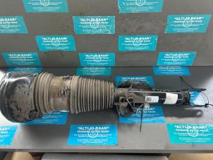 Used Fronts shock absorber, left BMW 7 serie (G11/12) Price on request offered by "Altijd Raak" Penders