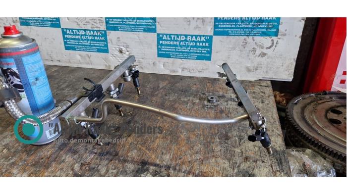 Usagé Système d'injection Mercedes ML II (164/4JG) 3.5 350 4-Matic V6 24V Prix sur demande proposé par "Altijd Raak" Penders