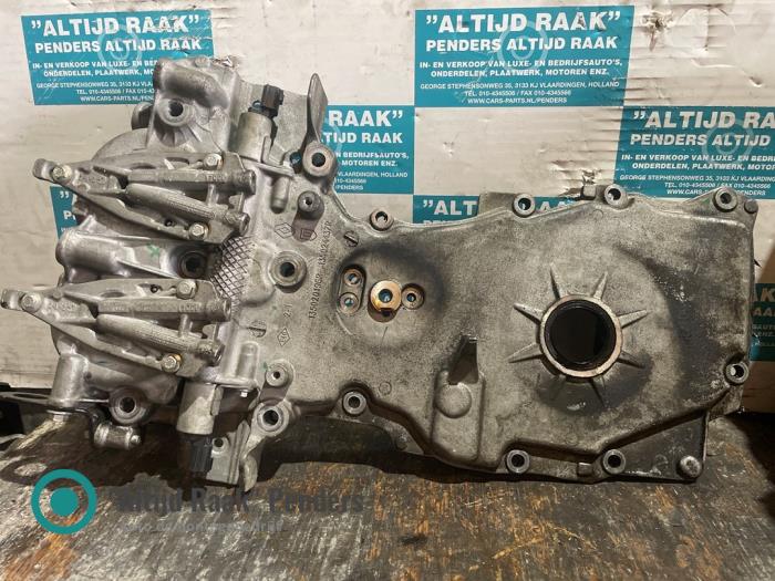 Usagé Couvercle de distribution Nissan Qashqai (J11) 1.2 DIG-T 16V Prix sur demande proposé par "Altijd Raak" Penders