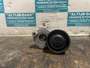 Used Drive belt tensioner Nissan Qashqai (J11) 1.2 DIG-T 16V Price on request offered by "Altijd Raak" Penders