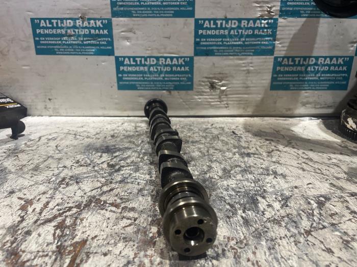 Camshaft from a Volvo V40 2011