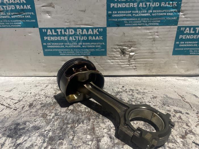 Connecting rod from a Volvo V40 2011