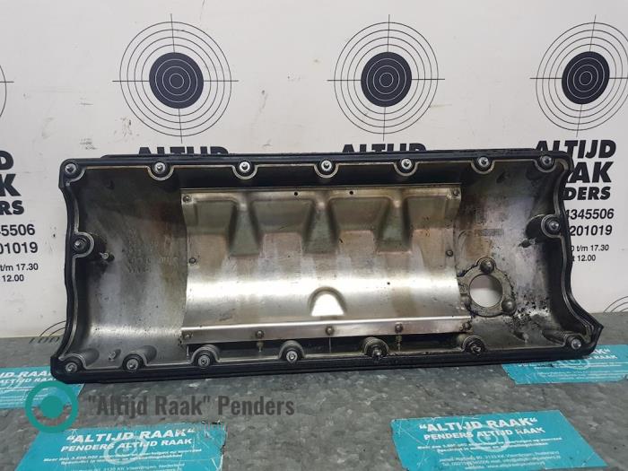 Gebrauchte Ventildeckel Volkswagen Transporter T5 2.5 TDi 4Motion Preis auf Anfrage angeboten von "Altijd Raak" Penders