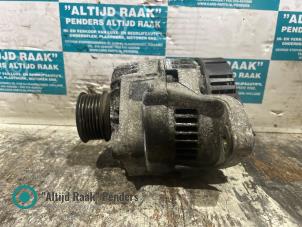 Dynamo van een Opel Movano Combi  2000