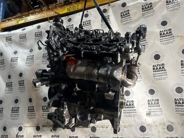 Engine from a Nissan Navara (D40) 3.0 dCi V6 24V DPF 4x4 2013