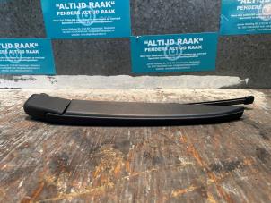 Used Rear wiper arm Renault Clio IV Estate/Grandtour (7R) 1.2 TCE 16V GT EDC Price on request offered by "Altijd Raak" Penders