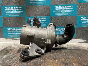 Used Water pump BMW 3 serie Touring (E91) 320i 16V Price on request offered by "Altijd Raak" Penders