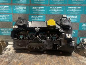 Used Rocker cover BMW 3 serie (E92) 320i 16V Price on request offered by "Altijd Raak" Penders