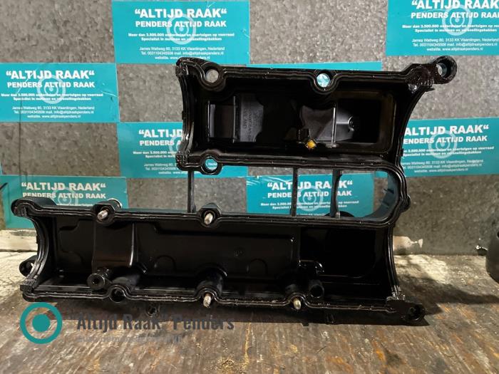 Ventildeckel van een Volvo V40 (MV) 1.6 T3 GTDi 16V 2012