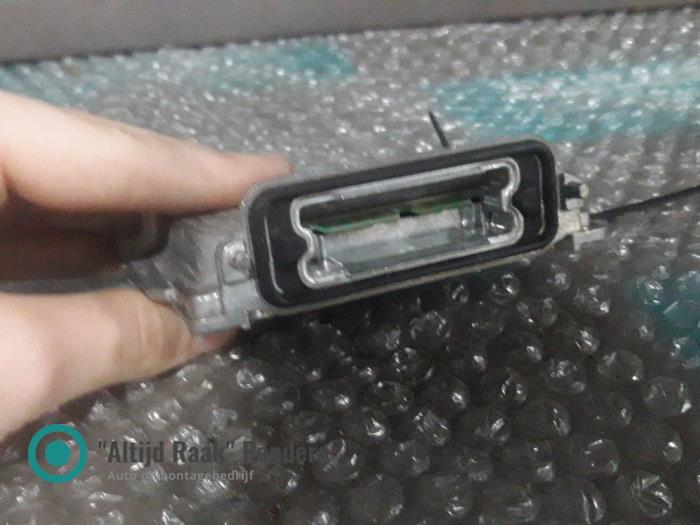 Używane Modułowy reflektor LED Opel Signum (F48) Cena na żądanie oferowane przez "Altijd Raak" Penders