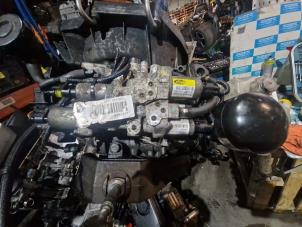 Used Robotised gearbox Renault Master III (JD/ND/PD) 2.5 dCi 16V 100 Price on request offered by "Altijd Raak" Penders