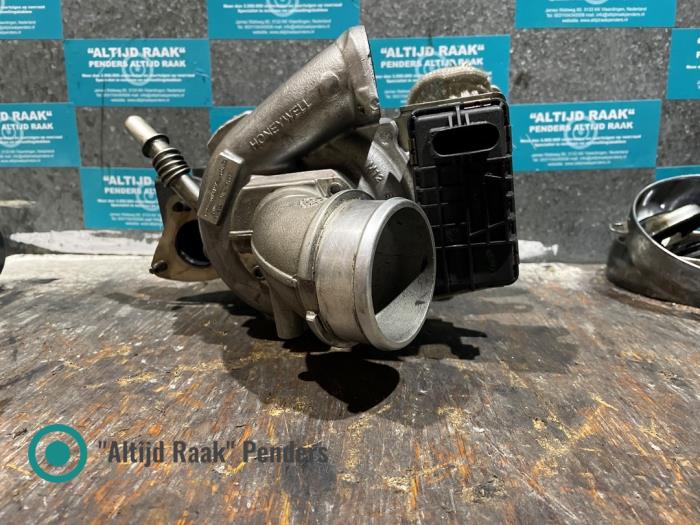 Usagé Turbo Jeep Grand Cherokee (WK/WK2) 3.0 CRD V6 24V Prix sur demande proposé par "Altijd Raak" Penders