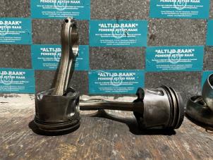 Used Connecting rod Jeep Grand Cherokee (WK/WK2) 3.0 CRD V6 24V Price on request offered by "Altijd Raak" Penders