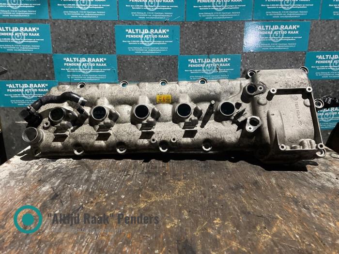 Gebrauchte Ventildeckel BMW 5 serie (E60) M5 V10 40V Preis auf Anfrage angeboten von "Altijd Raak" Penders