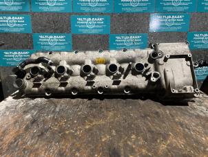 Used Rocker cover BMW 5 serie (E60) M5 V10 40V Price on request offered by "Altijd Raak" Penders