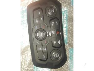 Used Air conditioning control panel Jeep Renegade (BU) Price on request offered by "Altijd Raak" Penders
