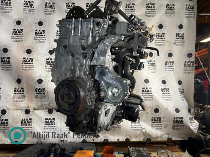 Cylinder head Mazda 6 2.2 CDVi 16V 125 - R2AA10100 R2