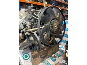 Engine from a Land Rover Range Rover III (LM) 4.4 V8 32V 2003
