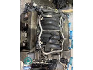 Engine from a Land Rover Range Rover III (LM) 4.4 V8 32V 2003