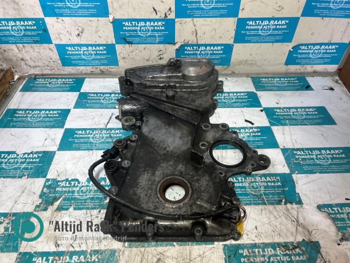 Usagé Couvercle de distribution Toyota Celica (ZZT230/231) 1.8 16V VVTL-i TS Prix sur demande proposé par "Altijd Raak" Penders