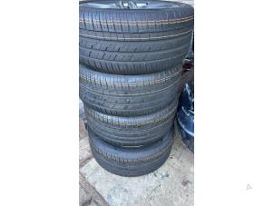 Used Tire set Audi Q7 (4LB) Price on request offered by "Altijd Raak" Penders
