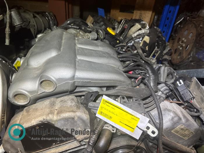 Engine from a Ford Mondeo III 3.0 V6 24V ST220 2003