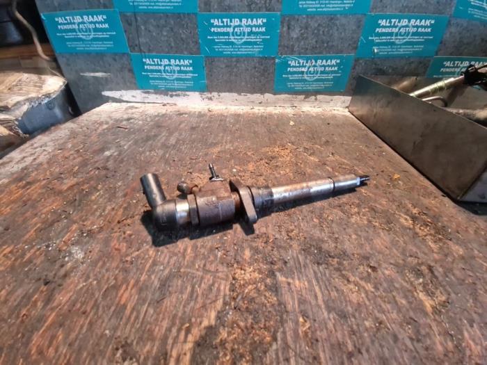 Injector (diesel) from a Peugeot Expert (G9) 2.0 HDiF 16V GT Autom.
