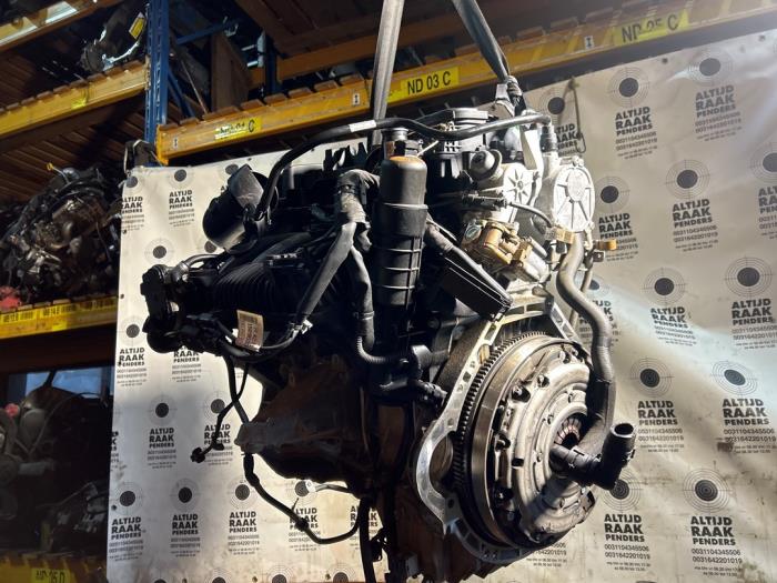 Motor van een Mercedes-Benz C (W204) 1.8 C-180 CGI 16V 2013