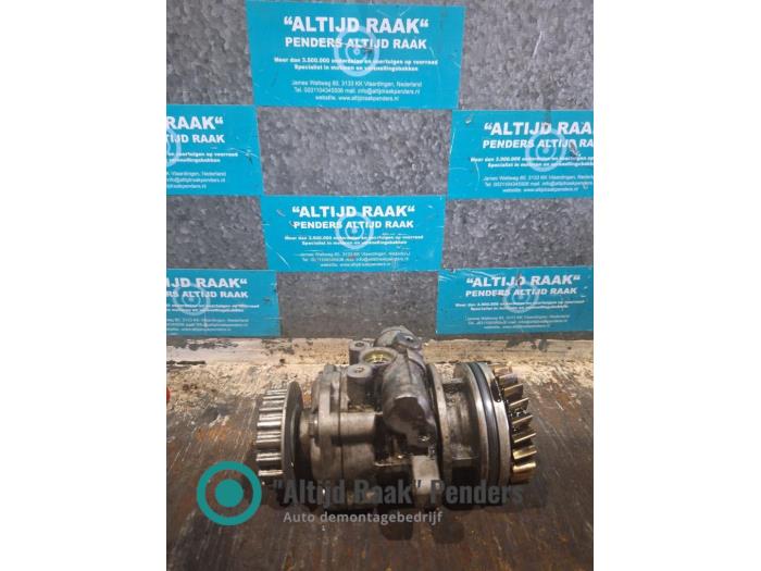 Usagé Pompe de direction Volkswagen Transporter Prix sur demande proposé par "Altijd Raak" Penders