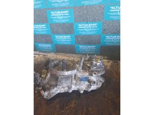 Used Throttle body Mercedes 200 - 500 Price on request offered by "Altijd Raak" Penders