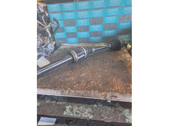 Front drive shaft, right from a Volkswagen Transporter 2012