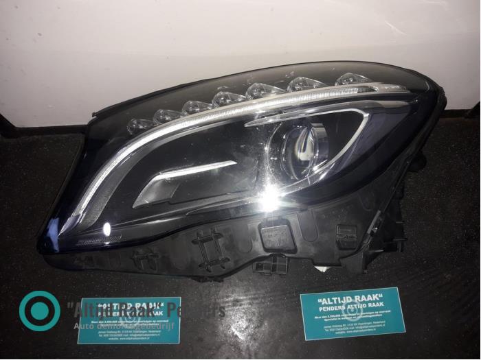 Używane Reflektor lewy Mercedes GLA (156.9) Cena na żądanie oferowane przez "Altijd Raak" Penders