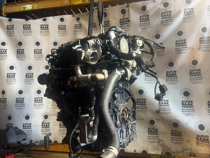 Throttle body from a Kia Sportage (QL) 2.0 CRDi 136 16V VGT 4x4 2018