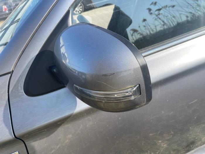 Wing mirror, left from a Mercedes-Benz S (W221) 3.5 S-400 24V BlueHybrid 2010
