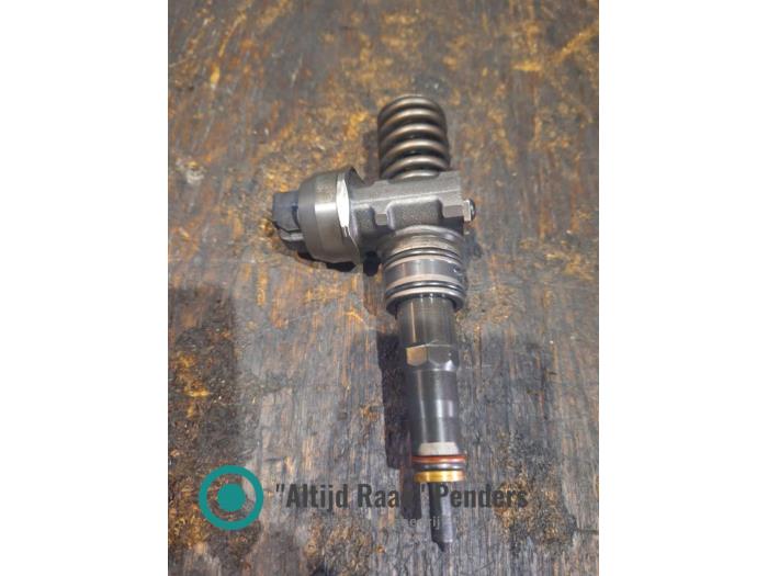 Einspritzdüse (Diesel) van een Volkswagen Transporter/Caravelle T5 2.5 TDi 2006
