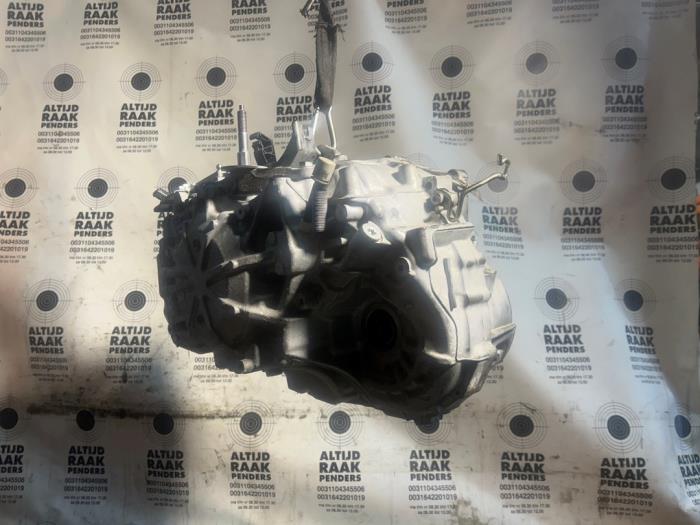 Gearbox from a Peugeot 3008 I (0U/HU) 1.6 16V THP 155 2014