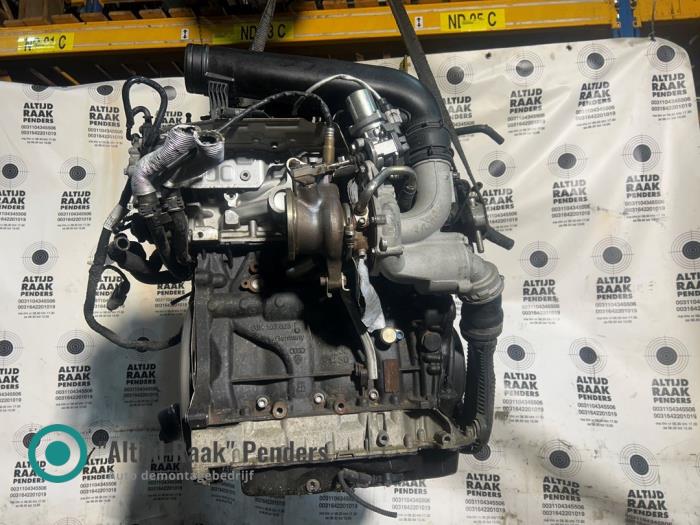 Motor van een Volkswagen Passat (3G2)  2014