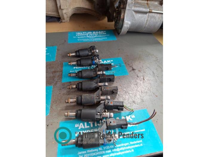 Injector (petrol injection) Opel Zafira 2.2 16V Direct Ecotec - 3860501 ...