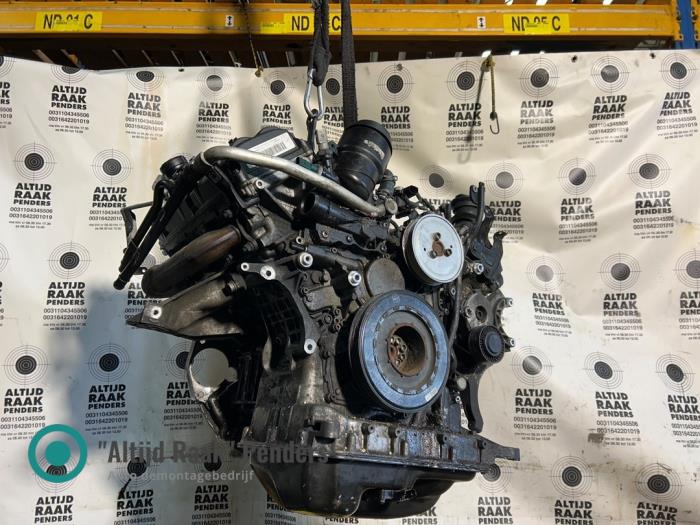 Usagé Couvercle carter Audi Q7 (4LB) 3.0 TDI V6 24V Clean Diesel Prix sur demande proposé par "Altijd Raak" Penders