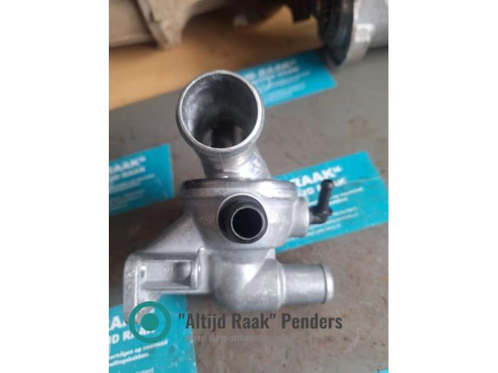 Usagé Thermostat Chrysler Voyager/Grand Voyager (RG/RS) Prix sur demande proposé par "Altijd Raak" Penders