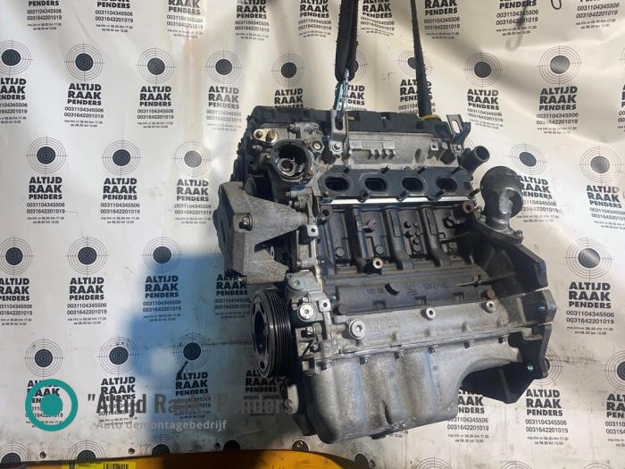 Engine from a Opel Corsa E 1.4 16V 2016