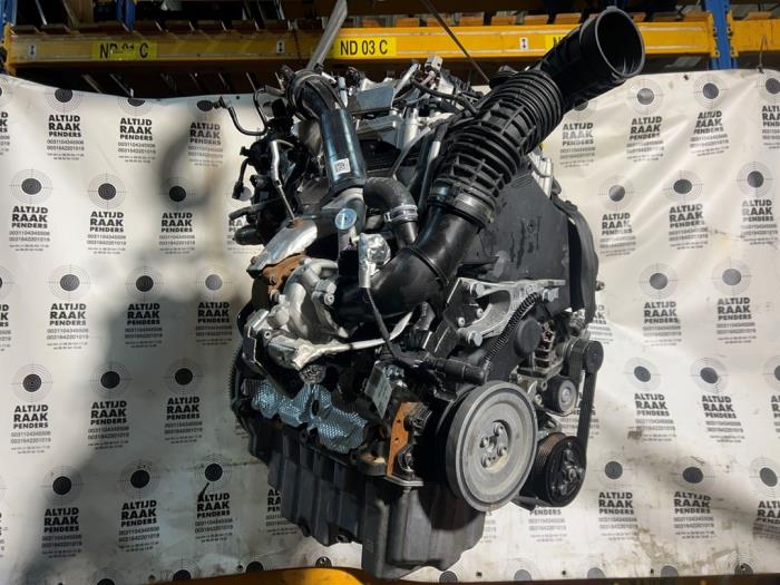 Motor van een Volkswagen Transporter T6 2.0 TDI 150 4Motion 2023