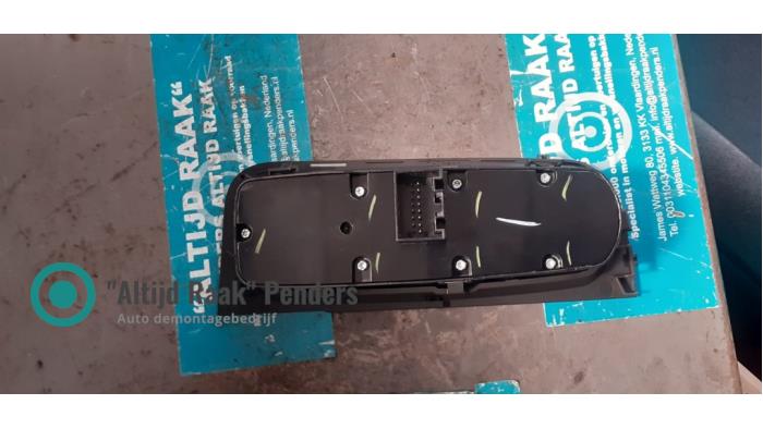 Usagé Commodo Porsche Cayenne II (92A) Prix sur demande proposé par "Altijd Raak" Penders