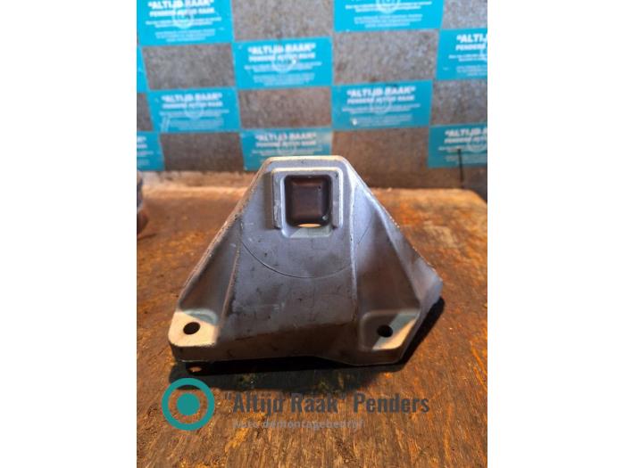 Engine mount BMW 5 serie (E60), 2003 / 2010 M5 V10 40V, Saloon, 4-dr, Petrol, 4.999cc, 373kW (507pk), RWD, S85B50A, 2004-09 / 2009-12 (Used)