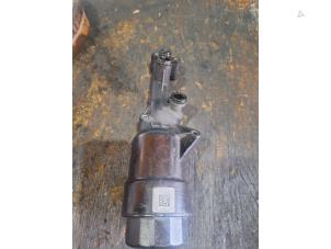 Used Oil filter Mercedes B (W246,242) Price on request offered by "Altijd Raak" Penders