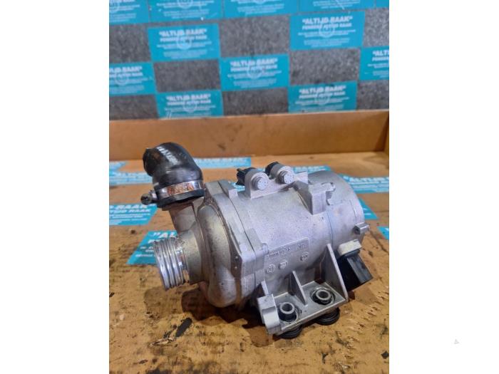 Additional water pump from a BMW 3-Serie 2006