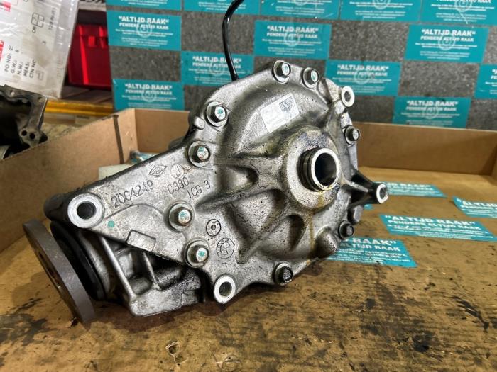 Front differential from a BMW X6 (E71/72) xDrive50i 4.4 V8 32V 2010