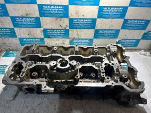 Used Cylinder head BMW 7 serie (F01/02/03/04) Active Hybrid V8 32V Price on request offered by "Altijd Raak" Penders