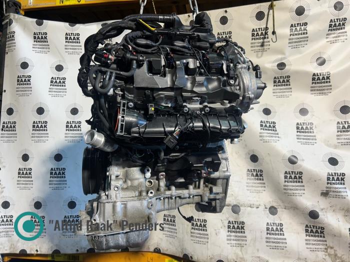 Engine from a Porsche Cayenne III (9YA) 3.0 V6 Turbo 24V E-Hybrid 2019