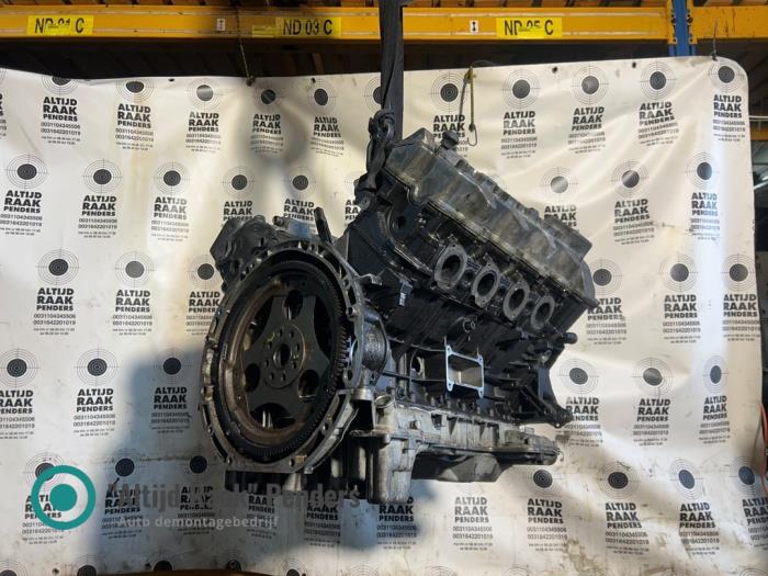 Begagnade Topplock Mercedes CLS (C219) 5.4 55 AMG V8 24V Pris på förfrågan erbjuds av "Altijd Raak" Penders